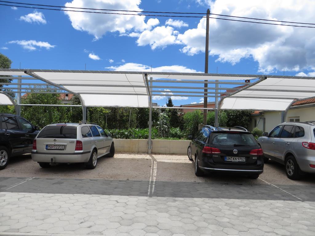 Apartments Tonka Pakoštane Exteriér fotografie